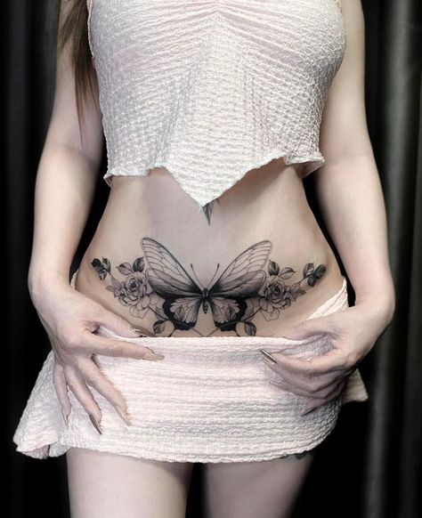 Tattoo Papillon, Belly Button Tattoos, Lower Belly Tattoos, Small Belly, Tummy Tattoo, Stomach Tattoos Women, Tattoos To Cover Scars, Waist Tattoos, Feminine Face