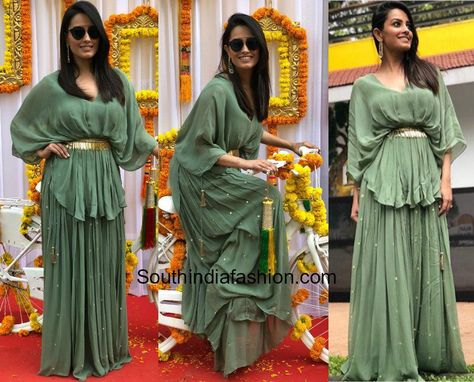 Anita Hassanandani in Noura by Dipti Sawardekar Green Dress For Mehendi Function, Green Outfit For Mehendi Function, Outfits For Mehendi Function, Dress For Mehendi Function, Mehendi Function Outfit, Anita Hassanandani, Mehendi Function, Design Humor, Western Dresses For Women