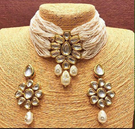 Wedding Jwellary, Indian Jewelry Earrings, Choker Necklace Designs, Style Africain, Choker Designs, Kundan Jewelry, Antique Jewellery Designs, Jewelry Set Design, Beaded Necklace Designs