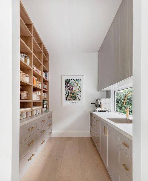 From kitchen to pantry! We loved setting up and organising this stunning butlers pantry that we recently designed for our gorgeous clients… | Instagram Scullery Pantry, Butlers Pantry Ideas Layout, Kitchen Butlers Pantry, Pantry Layout, Pantry Inspiration, Pantry Laundry Room, Pantry Laundry, Pantry Room, Beach Street