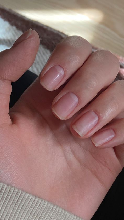 Nail Polish Ideas Natural Nails, Simple Clean Nails Natural, Short Nails No Polish, Natural Short Nails No Polish, Natural Nails No Nail Polish, Plain Manicure Natural Nails, Healthy Short Nails, Bare Nails Aesthetic, Natural Clean Nails Aesthetic