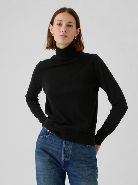 Soft wool sweater.  Turtleneck.  Long sleeves.  Responsible Wool Standard certified.  Fit: Classic.  A straight & easy fit.  Hits at the hip.  Models wearing Gap