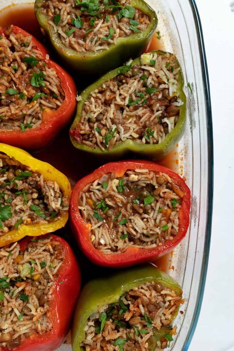 Vegetarian Stuffed Capsicum, Stuffed Peppers Middle Eastern, Lebanese Stuffed Peppers, Vegan Greek Stuffed Peppers, Middle Eastern Stuffed Peppers, Stuffed Capsicum Recipe, Gluten Free Arabic Food, Turkish Stuffed Peppers, Vegan Lebanese