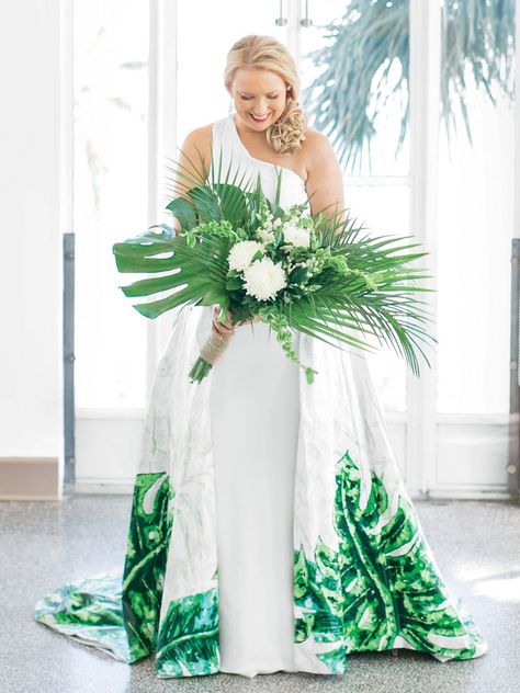 Floral Print Wedding Dress, Printed Wedding Dress, Trending Wedding Dresses, Tropical Wedding Dresses, Green Wedding Dresses, Trending Wedding, Bridal Styles, Bridal Fashion Week, Fall Wedding Dresses