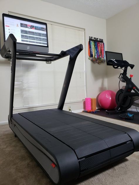 Peleton Treadmill, Peloton Gym Ideas, Peloton Treadmill Room Ideas, Peloton Bike In Bedroom Ideas, Bedroom Peloton, Peloton Treadmill, Peloton In Master, Peloton Room Ideas, Peloton Tread