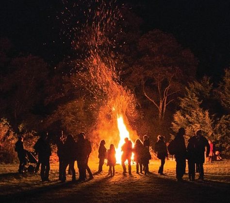 Feast Aesthetic Dark, Bonfire In Forest, Bonfire Asethic, Guy Fawkes Night Aesthetic, Bonfire Aesthetic Party, Brutes Of Bristlebrook, Woods Party Aesthetic, Forest Party Aesthetic, Bonfire Night Aesthetic