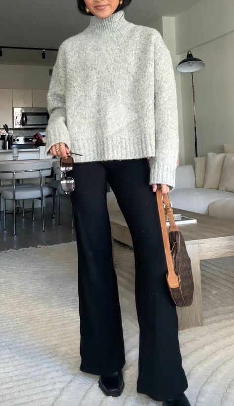 Cozy Dinner Outfit Winter, Corporate Sweater Outfit, Outfits With Pants Dressy, Fashion Buyer Outfit, Work Outfit Ideas Winter, Business Casual Outfits Medical School, Winter Buissnes Outfit, Warm Professional Outfit, Work Outfit Inspo Winter