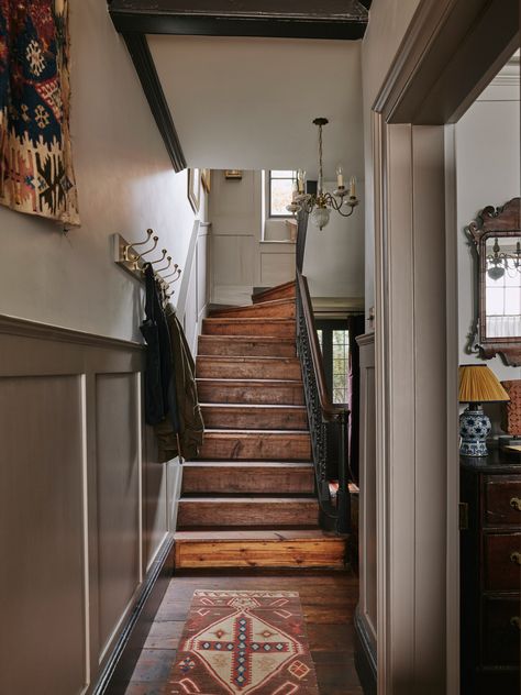 Panelled Hallway, English Forest, Hallway Panelling, Hexagonal Table, 18th Century House, Rachel Allen, Victorian Hallway, Bungalow Interior, Painted Staircases