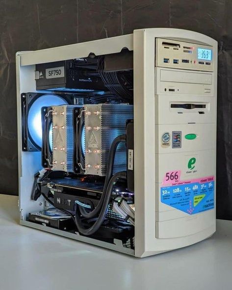 Diy Pc Case, Custom Computer Case, Diy Pc, Build A Pc, Website Software, Gaming Pc Build, Computer Build, Custom Computer, Pc Gaming Setup