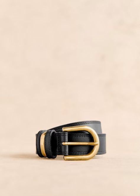 Taylor Belt - Smooth Black Heritage - Vegetable-tanned smooth cowhide leather - Sézane Denim Styling, Going Shopping, Dragon Earrings, Hip Belt, Brass Pin, Black Leather Belt, Brass Buckle, Equestrian Style, Nice Leather