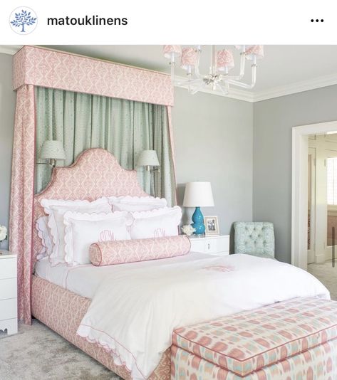 Interior Architecture Bedroom, Pink Bed Linen, Architecture Bedroom, Canopy Bed Ideas, Twin Canopy Bed, Pink Bed, Elegant Bedroom, Canopy Bed, Pink Bedding