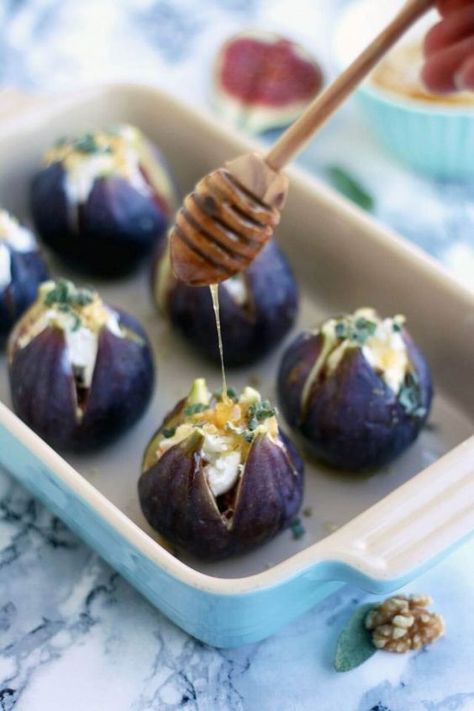 Figs With Goat Cheese, Baked Figs, Sage Recipes, Easy Dinners For Two, Fall Appetizers, Elegant Appetizers, Baked Asparagus, Fig Recipes, Happy Kitchen