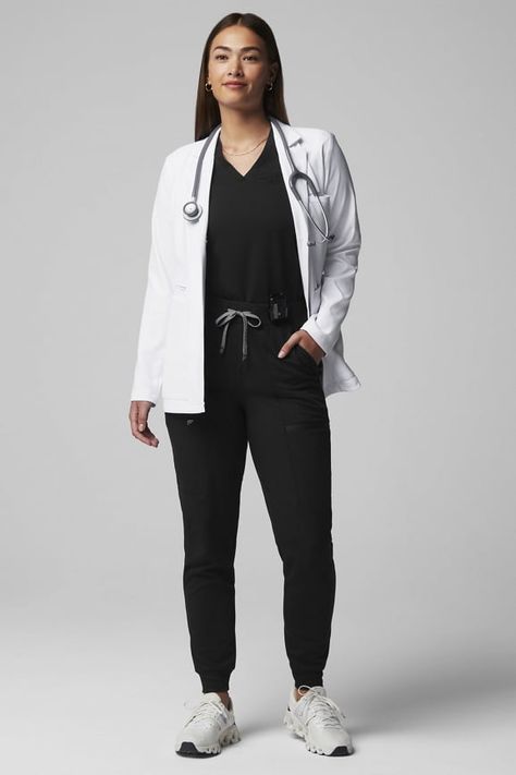 Axis Short Lab Coat Research Lab Outfit, Doctor Outfit Women White Coat, Med Student Outfit, Lab Coat Outfit, Lab Coat Aesthetic, Fabletics Scrubs, Pmu Branding, Medical Professional Outfits, Doctor Attire