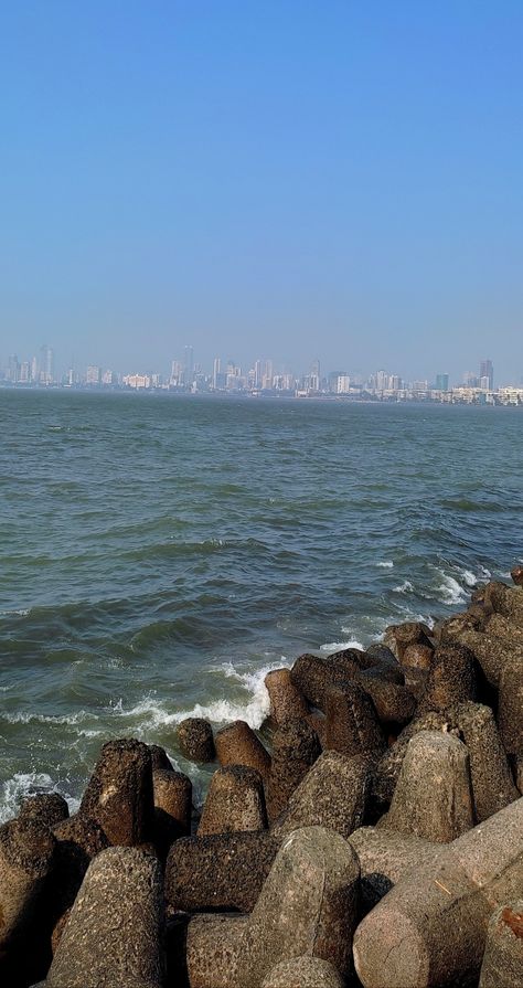 Mumbai Meri Jaan, Mumbai Trip, Marine Drive Mumbai, Bandra Worli Sea Link, Night Rides Snapchat, Marine Drive, Seductive Photos, Instagram Design Creative, Beach Instagram Pictures