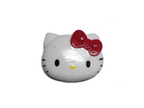 Hello Kitty.Made with Polymer clay Hello Kitty Clay Charm, Hello Kitty Clay Art, Hello Kitty Polymer Clay, Clay Hello Kitty, Hello Kitty Clay, Hello Kitty Pinata, Diy Hello Kitty, Hello Kitty Earrings, Hello Kitty Crochet