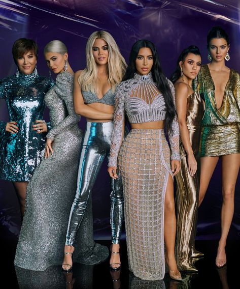 The Next Season Of KUWTK Looks So Bizarre #refinery29 Estilo Khloe Kardashian, Kardashian Quotes, Estilo Kardashian, Looks Kylie Jenner, Keeping Up With The Kardashian, Trajes Kylie Jenner, Robert Kardashian, Jenner Family, Kardashian Family