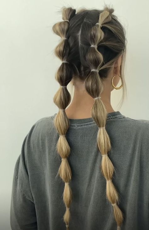 Hairstyles For Waitresses Long Hair, Hairstyles Put Up, Waitressing Hairstyles, Hair Styles For Christmas, Ponytail With Braiding Hair, Cutesy Hairstyles, Server Hair, Server Hairstyles, Waitress Hairstyles