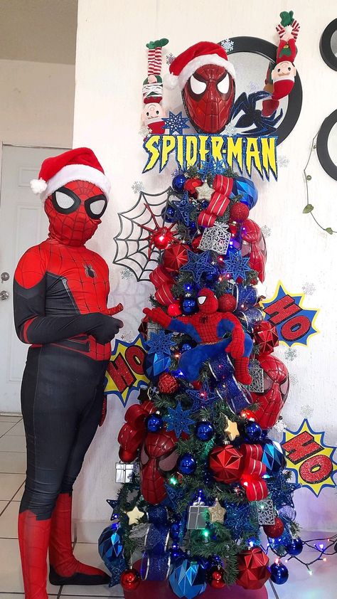 Boyfriends Birthday Ideas, Spiderman Christmas, Cartoon Christmas Tree, 4th Birthday Cakes, Christmas Tree Decorations Diy, Christmas Themes Decorations, Boys Bedroom Decor, Go Wild, Boyfriend Birthday