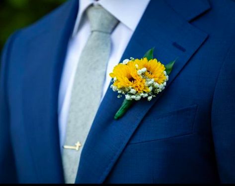 boutonniere Mini Sunflower Boutonniere, Yellow Boutonniere Wedding, Sunflower Boutonniere Groomsmen, Yellow Boutonniere, Boutineer Wedding, Sunflower Boutonniere, Blue Yellow Weddings, Blue Boutonniere, Homecoming Flowers