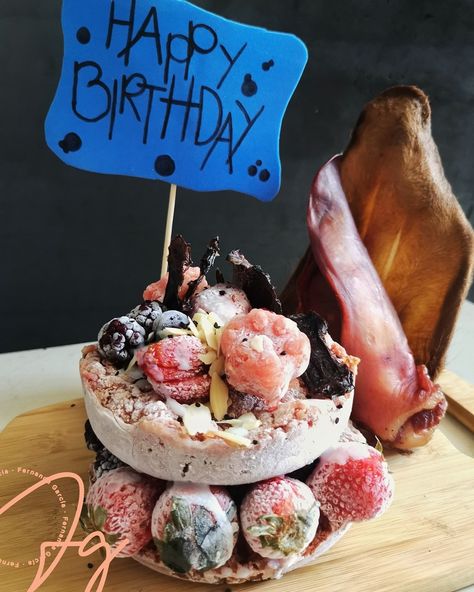 Birthday Cake For Dogs, Bark Cake, Cake For Dogs, Pup Treats, Meat Cake, Boston Terrier Names, Raw Cake, Raw Meat, Dog Birthday Cake