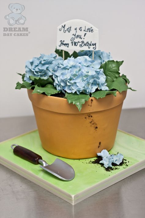 Pot Cake Design, Plant Theme Birthday, Flower Pot Cake, Pot Cake, Edible Gardening, Pot Cakes, Mothers Day Cupcakes, 80 Birthday Cake, Dad Birthday Cakes