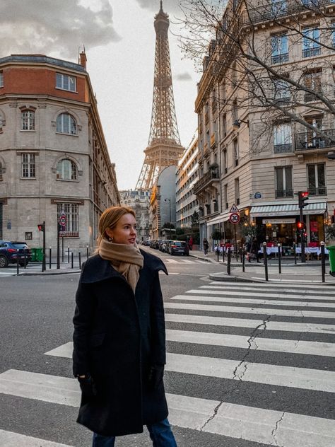 Your Guide to Visiting Paris in Winter Outfits In Paris Winter, Winter Style Paris, Paris Winter Fashion Women, Paris In February What To Wear In, Paris Winter Fashion Cold Weather, Outfits For Winter In Paris, Paris Influencer, Paris Outfit December, France In December Outfits