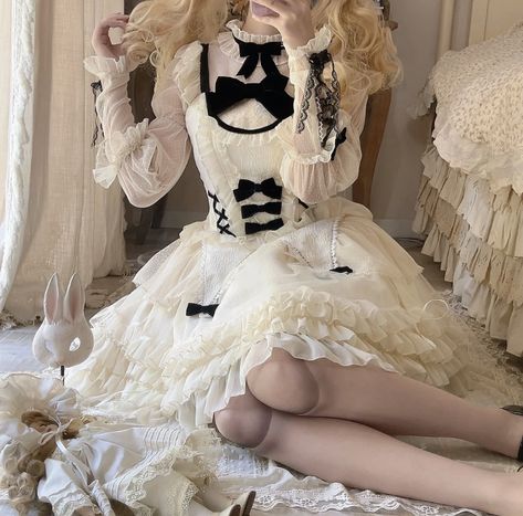 xiaohongshu id : beandog516 | cute coquette aesthetic doll dollette lolita vintage balletcore kawaii fashion inspo lolita girly Doll Core Aesthetic Outfit, Dolly Aesthetic Outfits, Doll Aesthetic Outfits, Morute Outfits, Ghibli Oc, Dollcore Outfits, Aesthetic Doll, Visual Kei Fashion, Clothing Board