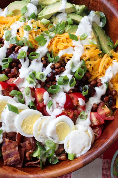 BBQ Ranch Cobb Salad | The Two Bite Club | AD Club Salad Recipe, Salad With Ranch Dressing, Club Salad, Chef Salad Recipes, Dips Recipes, Chef Salad, Best Salad Recipes, Roasted Chickpeas, Salad Side Dishes