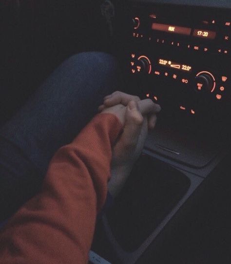 Late night drives are the best :). I have a pic like this too ^_^ Late Night Drives, Ulzzang Couple, Korean Couple, Night Driving, Photo Couple, In The Car, Couple Aesthetic, Hopeless Romantic, Gothic Lolita