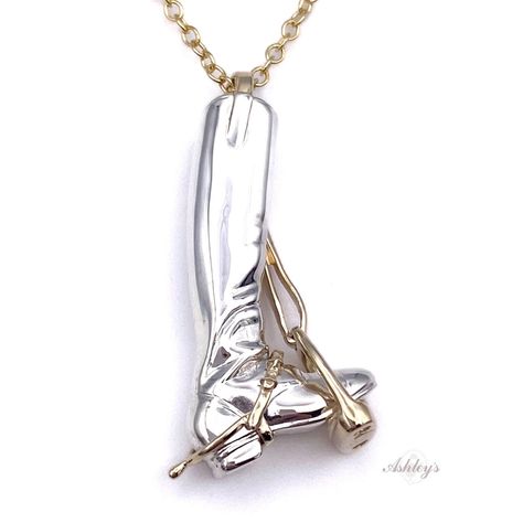 Ashley's Horse Collection of Horse Necklaces, Horseshoe Necklaces, are handmade and hand finished with exquisite detail in USA Horse Jewelry Necklaces, Equine Jewelry, Western Fashion Jewelry, Ridding Boots, Horse Collection, Cowgirl Accessories, Horse Riding Clothes, Country Jewelry, Horse Things