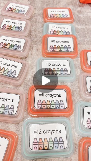 That Teacher Taylor on Instagram: "Spotted my favorite back to school item from Dollar Tree! These crayon boxes are the perfect classroom storage hack. They fit into our classroom caddies perfectly. Comment crayon for the FREEBIE 🖍️🖍️🖍️" Classroom Caddy Organization, Crayon Organizer, Crayon Storage Classroom, Organize Crayons, Crayon Organization Classroom, Dollar Store Crayon Storage, Classroom Crayon Organization, Pencil Caddy Classroom, Crayon Box Storage Classroom