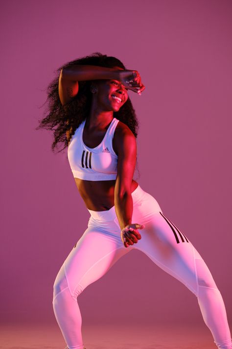 Zumba Photoshoot, Workout Poses Photography, Fitness Shoot Ideas Women, Neon Fitness, Directing Film, Fitness Photoshoot Poses, Fitness Poses, Fitness Shoot Ideas, Fitness Editorial