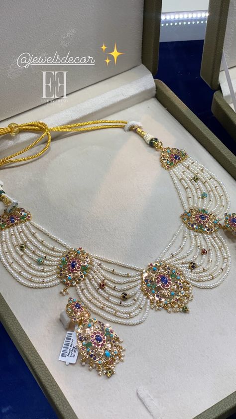 Nackles Design Simple, Navratan Jewellery, Pearl Bridal Jewelry Sets, Hyderabadi Jewelry, Jadau Jewellery, Neck Pieces Jewelry, Indian Bridal Jewelry Sets, Bridal Jewelry Vintage, Fancy Jewelry Necklace