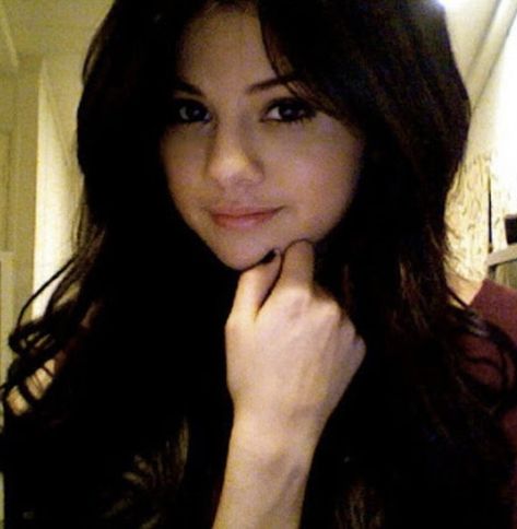 Selena Gomez 2014, Selena Gomez Short Hair, 2000s Icons, 2000s Girl, Selena Gomez Photos, Selena G, Long Dark Hair, Short Straight Hair, Marie Gomez