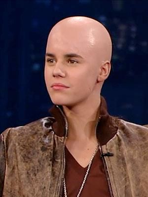 LOL he has a womans face! Justin Bieber Bald, Young Men Haircuts, Bald Men With Beards, I Love Pinterest, Mens Hairstyles With Beard, Bald With Beard, Love Pinterest, Going Bald, Bald Man