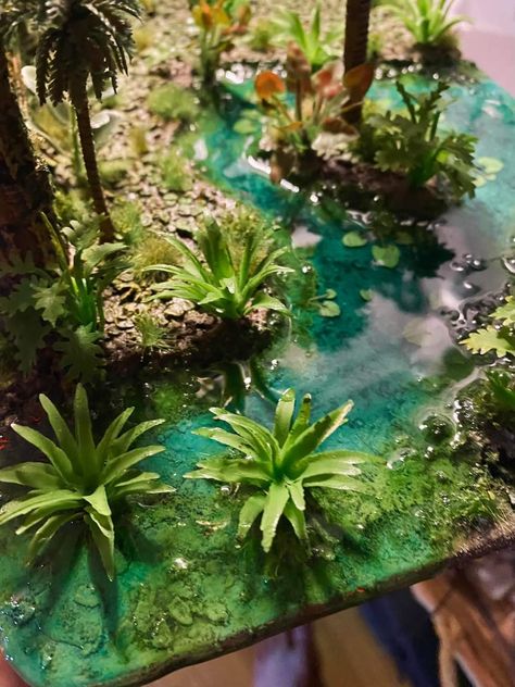 Wargaming Terrain Diy, Jungle Diorama, Cardboard Landscape, Forest Diorama, Jungle Terrain, Rainforest Project, Diorama Kids, Habitats Projects, Rainforest Habitat