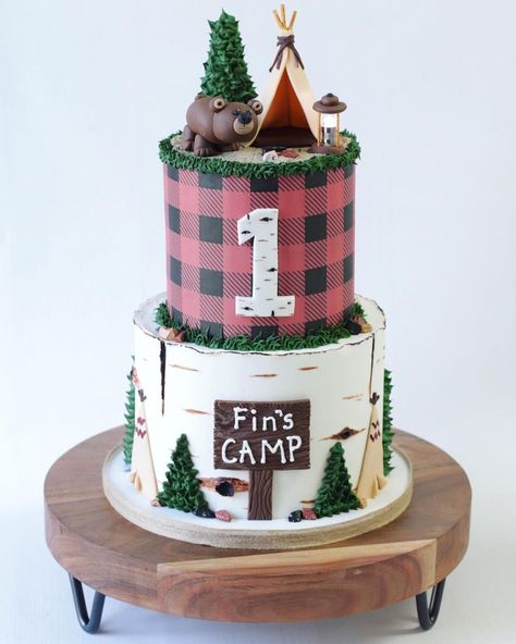 The Cake Barn on Instagram: “Happy 1st Birthday Finley! . . . . #thecakebarn #cenlacakes #louisianacakeartists #cakestagram #campingcake #campingparty #buffaloplaid…” Buffalo Plaid First Birthday, Camper Cakes, Happy Camper Birthday Party, Lumberjack Cake, Camping Cakes, Canadian Style, Lumberjack Birthday Party, One Happy Camper, Themed 1st Birthday