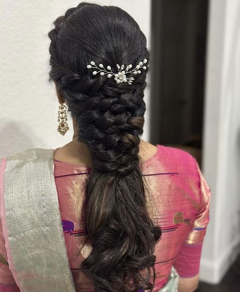 Latest Bridal Hairstyles For Reception, House Warming Hairstyles Indian, Traditional Hair Styles For Marriage, Hair Styles For Sarees Indian Wedding, French Braid Hairstyles For Wedding, Traditional Hairstyle For Saree Short Hair, Messy Braided Hairstyles Indian Wedding, Messy Braids Indian Wedding, Hair Styles For Marriage