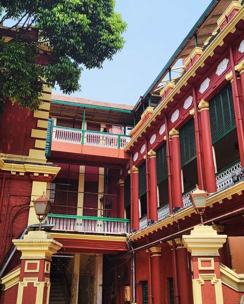 ~ জোড়াসাঁকো ঠাকুরবাড়ি - Tagore's Residency ~ ❤️ Jorasanko Thakur Bari in Jorasanko, North Kolkata, West Bengal, India, is the ancestral home of the Tagore family. It is the birthplace of poet Rabindranath Tagore and the host of the Rabindra Bharati University campus. The Jorasanko Thakur Bari was built in the 18th century in Jorasanko in the north of Kolkata. The land on which this ancestral home stands today was donated by the famous Sett family (not to be confused with Seth) of Burrabaz... Jorasanko Thakur Bari, Kolkata Aesthetic, North Kolkata, Bengali Aesthetic, Rabindranath Tagore, Ancient Buildings, University Campus, West Bengal, Travel And Tourism