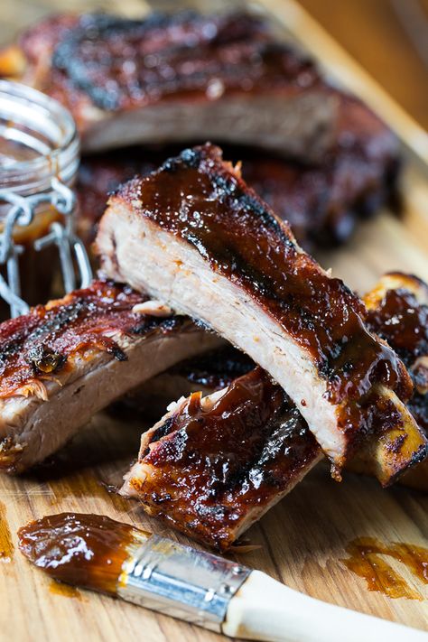 Honey Chipotle Ribs are sweet and spicy and super easy to make from just a few ingredients. #GrillPorkSweeps #sponsored Gooey Recipes, Barbecue Ideas, Masterbuilt Smoker, Barbecue Pork Ribs, Crockpot Ribs, Grilled Foods, Grilling Ideas, Pork Spare Ribs, Grilled Food