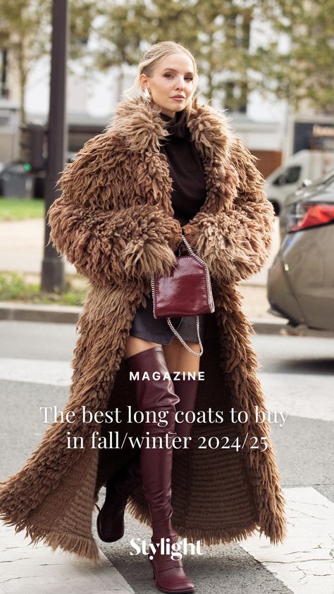 The best long coats for Fall/Winter 2024/25 are here, featuring ankle / floor-length designs perfect for staying warm. This season’s outerwear combines comfort with the cool-girl edge, making long coats the top trend. Discover the best styles to elevate your winter wardrobe: Long puffer coat, oversized wool coat, tailored wool coat, maxi trench coat, fluffy faux fur coat, long leather coat, long black coat

#LongCoats  #WinterStyle #WinterCoats #CoatTrends #Outerwear #Fashion2024 #WinterWardrobe Coats Trend 2024, How To Wear Long Coats Winter, Winter Coat 2024 Trends, Fashion Trends Winter 2024/25, Winter Coats 2024 Women, Winter 25 Trends, Coat 2024 Trend, Long Faux Fur Coat Outfit, 2024 Coat Trends