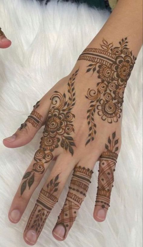 henna tattoo henna designs henna henna tattoos henna tattoo designs henna hand henna design henna tattoo design henna tattoos designs hennas hennas tattoo henna hands henna brows hennas designs henna designs easy henna haarfarbe henna brow mehndi design henna kleid henna abend kleid simple mehndi design henna augenbraue henna haarfarbe dm henna abend bridal mehndi design henna designs easy mehndi design henna design simple mehndi design henna back hand mehndi design bridal mehndi design henna ta Mhendi Design Unique Latest Simple, Brides Mehndi, Henna Design Simple, Finger Designs, Henna Flowers, Mehendi Bridal, Palm Henna Designs, Henna Tattoo Design, Small Henna Designs