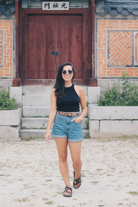 Summer Chacos Chaco Outfit Jeans, Chacos With Dress Outfit, Black Chacos Outfit, Chacos Outfit Summer, Chaco Outfit Summer, Chaco Sandals Outfit, Chaco Outfit Summer Casual, Chacos Sandals Outfit, Outfits With Chacos