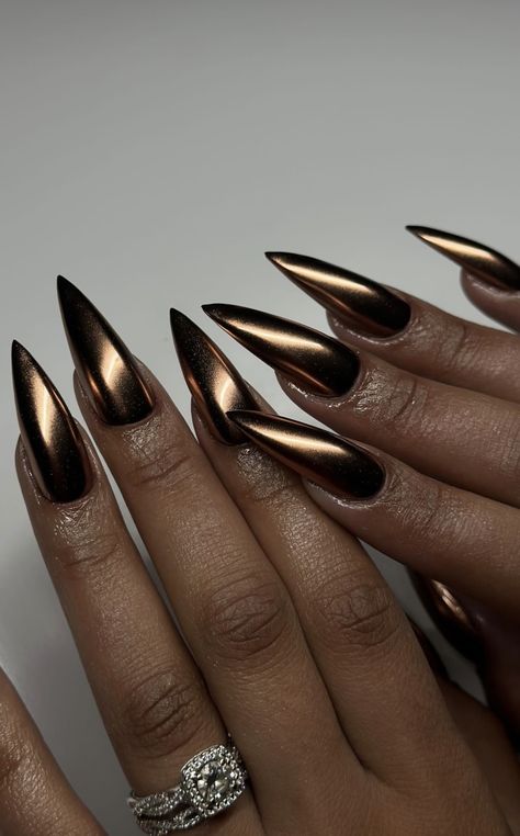 November Nails Fall Stiletto, Metalic Fall Nails, November Stilleto Nails, Alcamist Aesthetic, Thanksgiving Stiletto Nails, Black And Gold Cat Eye Nails, Roaring 20s Nails, Gold Nails Stiletto, Stiletto Fall Nails