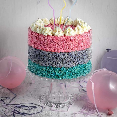 Rice Krispie cake Rice Crispy Birthday Cake, Rice Krispie Cake Birthday, Rice Krispie Treats Cake, Rice Krispie Cake, Rice Crispy Cake, Rice Krispie Cakes, Birthday Cake Alternatives, Gluten Free Marshmallows, Make Birthday Cake