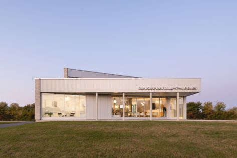 Clinic Design, Large Dining Room, Ground Floor Plan, Rural Landscape, Facade Architecture, Facade Design, Dental Clinic, Architecture Project, Exterior Design