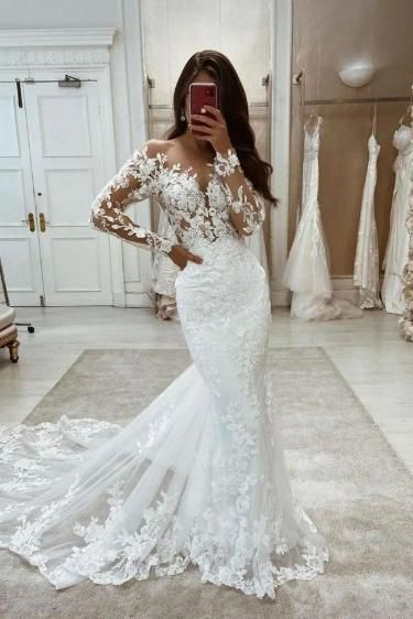 Brunette Wedding Dress, Lace Tight Wedding Dress, Form Fitted Wedding Dress, Wedding Dresses Mermaid Lace, Sleeves Wedding Gown, Wedding Gown Vintage, 2026 Wedding, Ideas Matrimonio, Elegant Bridal Gown