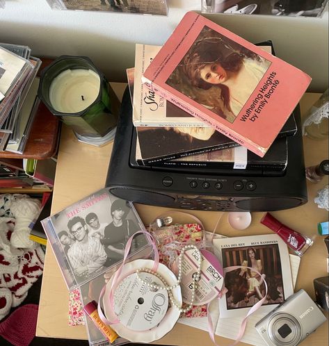 Clutter Aesthetic, Messy Room, Sofia Coppola, Pretty Room, Dream Apartment, House Room, Girls World, Room Aesthetic, Dream Bedroom