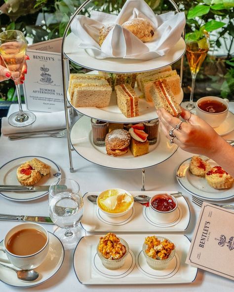 Luxury Afternoon Tea, British Cafe, British Afternoon Tea, Afternoon Tea At Home, British Tea Party, Tea Party Sandwiches, Afternoon Tea London, Tea Display, Tea And Crumpets