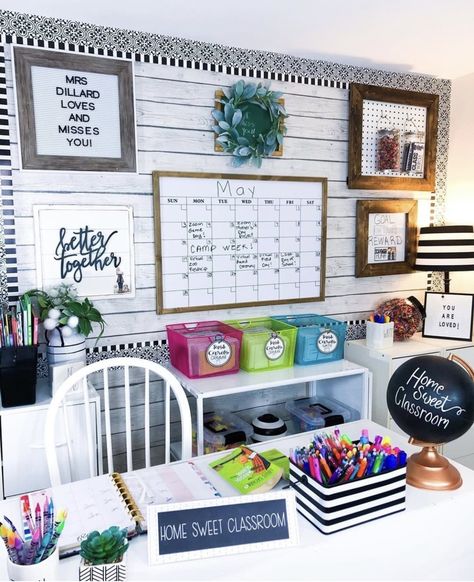 Teacher Desk Areas, Small Classroom, Ideas For Learning, Classroom Makeover, Elementary Classroom Decor, School Zone, Military Kids, Homeschool Classroom, Teacher Desk